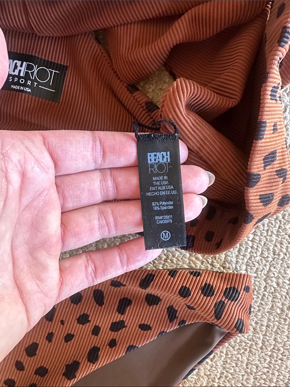Beach Riot Sport 2 piece never worn - Picture 3 of 6